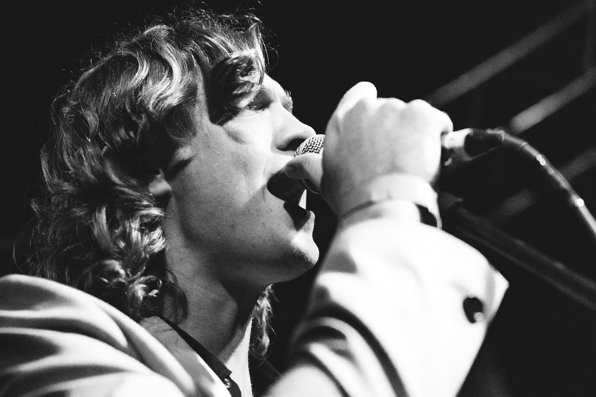 SMO performing